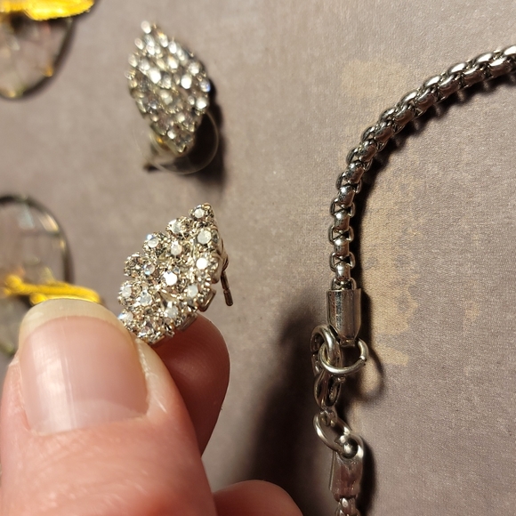 Assorted Items - Picture 6 of 6